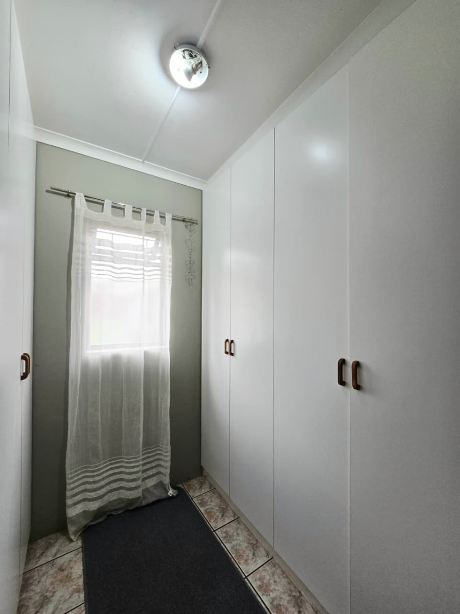 4 Bedroom Property for Sale in Blanco Western Cape